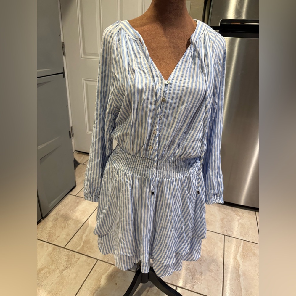 Entro Blue and White Striped Garment